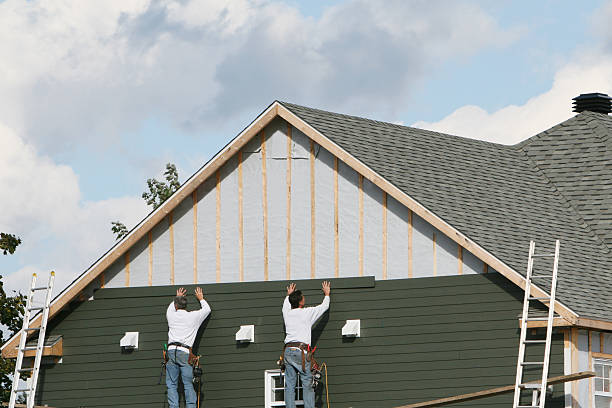 Professional Emergency Siding Repair technician working in North Springfield, PA